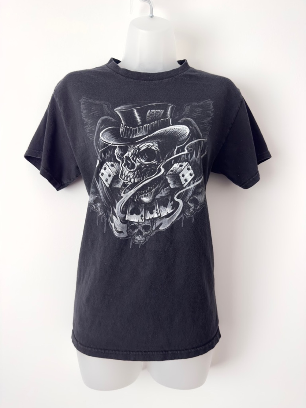 grunge skull dice cards shirt